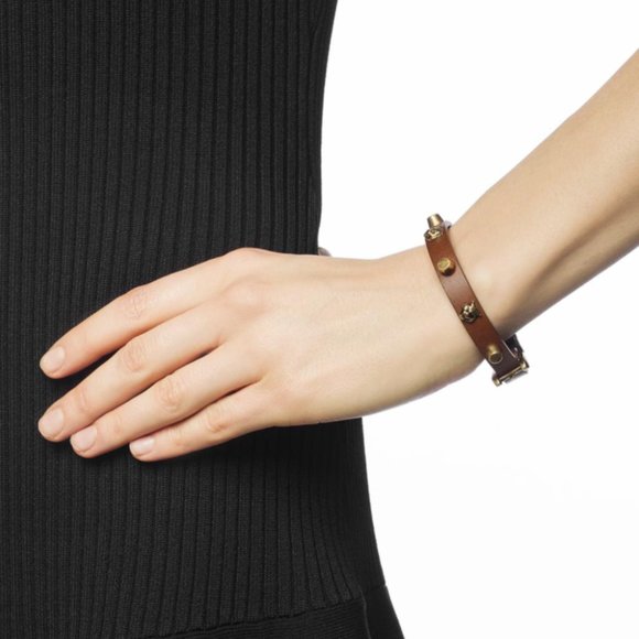 Gucci Studded Feline Head Leather Bracelet in Brow - Picture 3 of 13